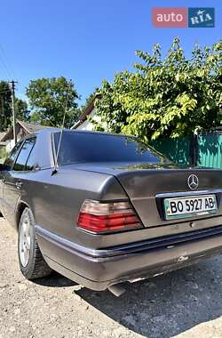 Седан Mercedes-Benz E-Class 1994 в 