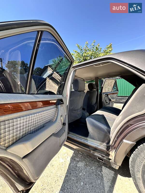 Седан Mercedes-Benz E-Class 1994 в Тернополе