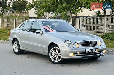 Седан Mercedes-Benz E-Class 2002 в 