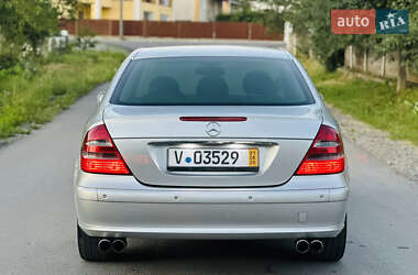 Седан Mercedes-Benz E-Class 2002 в 