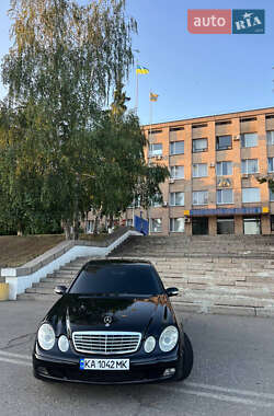 Седан Mercedes-Benz E-Class 2002 в  фото 5 Седан Mercedes-Benz E-Class 2002 в