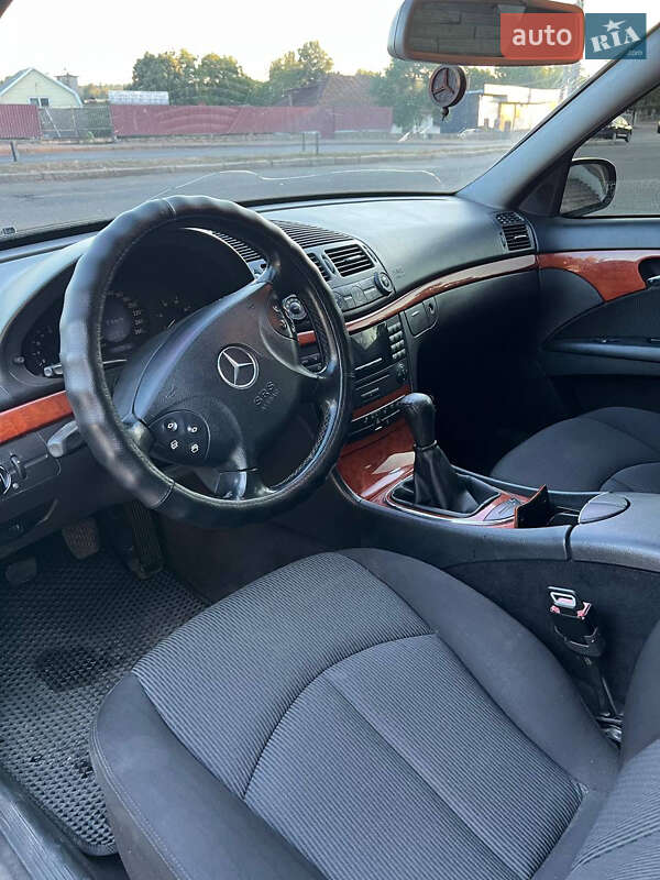 Седан Mercedes-Benz E-Class 2002 в Первомайську