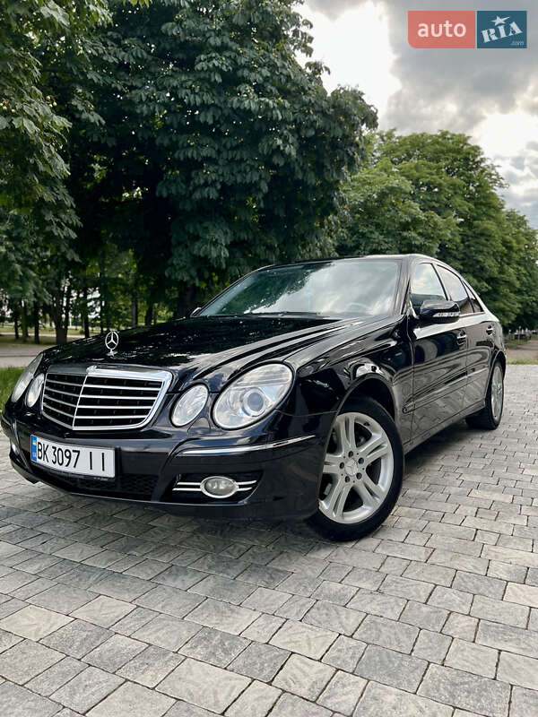 Седан Mercedes-Benz E-Class 2008 в Березному