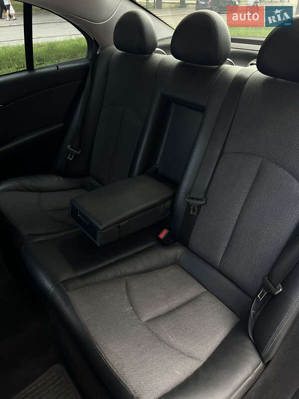 Седан Mercedes-Benz E-Class 2008 в Березному