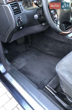 Седан Mercedes-Benz E-Class 2001 в 