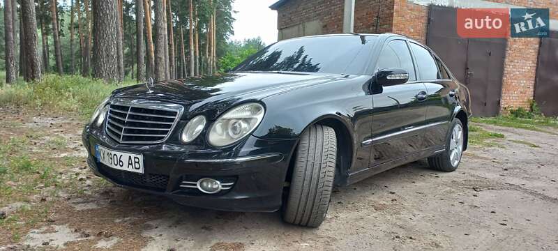 Седан Mercedes-Benz E-Class 2003 в 