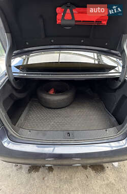 Седан Mercedes-Benz E-Class 2014 в 