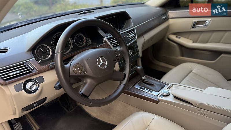 Седан Mercedes-Benz E-Class 2009 в Ивано-Франковске