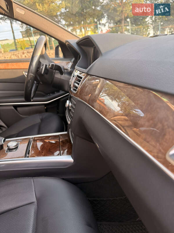 Седан Mercedes-Benz E-Class 2014 в Ужгороде