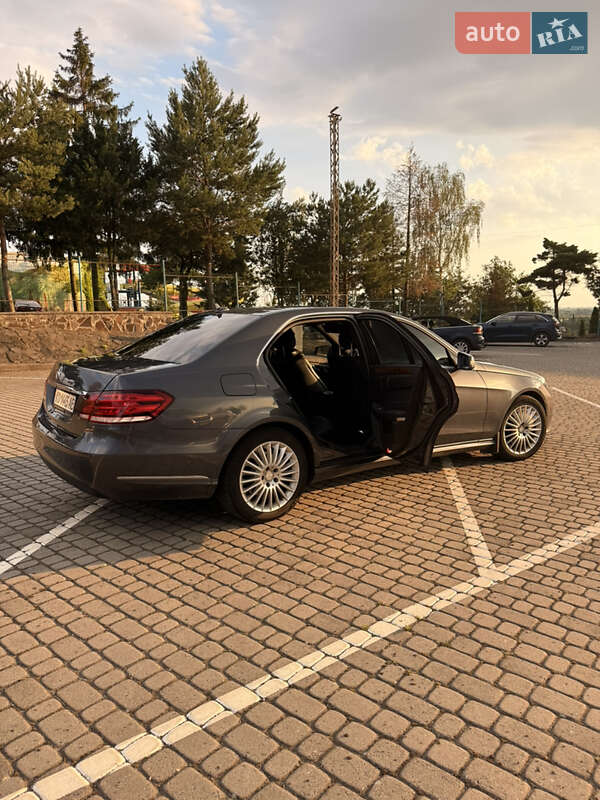 Седан Mercedes-Benz E-Class 2014 в Ужгороде