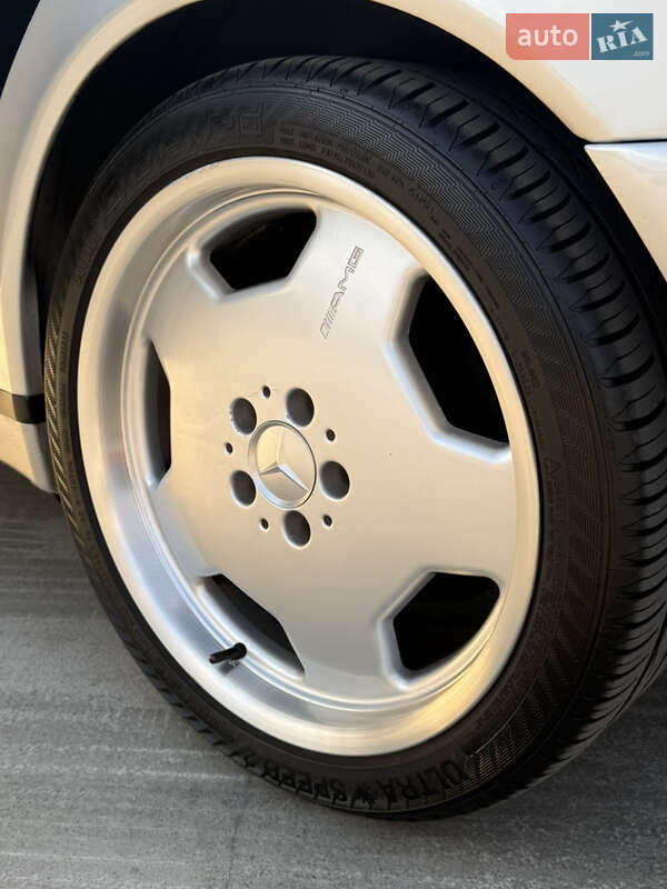 Седан Mercedes-Benz E-Class 1999 в Киеве