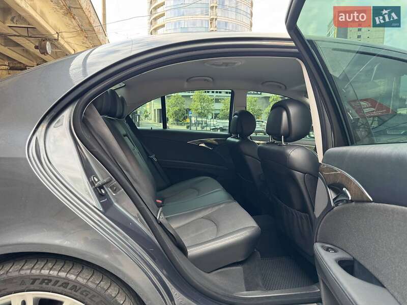 Седан Mercedes-Benz E-Class 2008 в Днепре