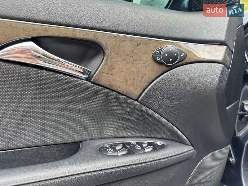 Седан Mercedes-Benz E-Class 2008 в Днепре