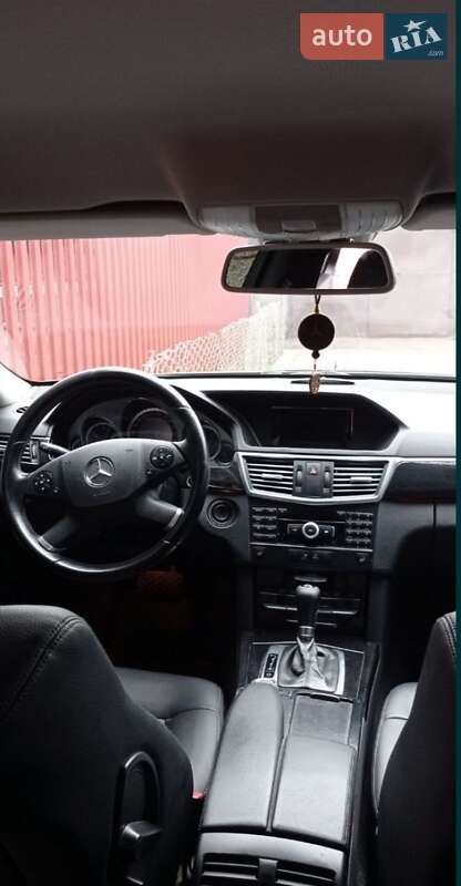 Седан Mercedes-Benz E-Class 2011 в Полтаве