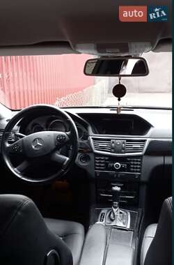 Седан Mercedes-Benz E-Class 2011 в 
