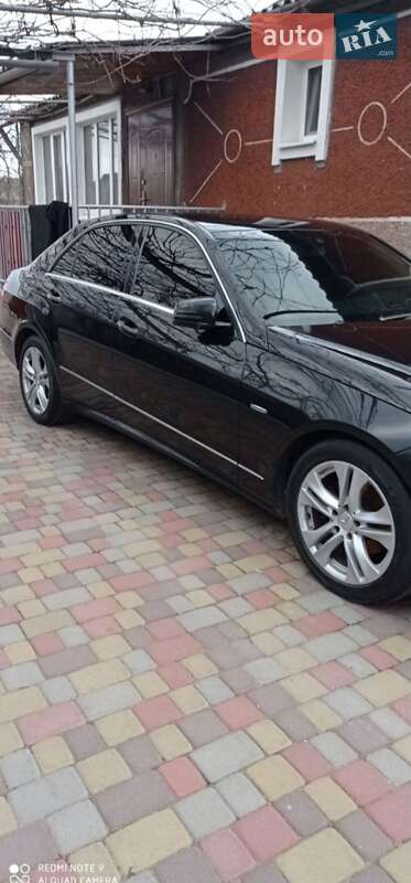 Седан Mercedes-Benz E-Class 2011 в Полтаве