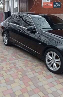 Седан Mercedes-Benz E-Class 2011 в 