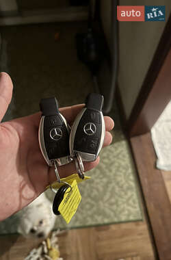 Седан Mercedes-Benz E-Class 2011 в 