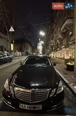 Седан Mercedes-Benz E-Class 2011 в 