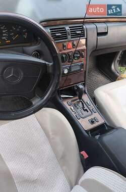 Универсал Mercedes-Benz E-Class 1998 в 