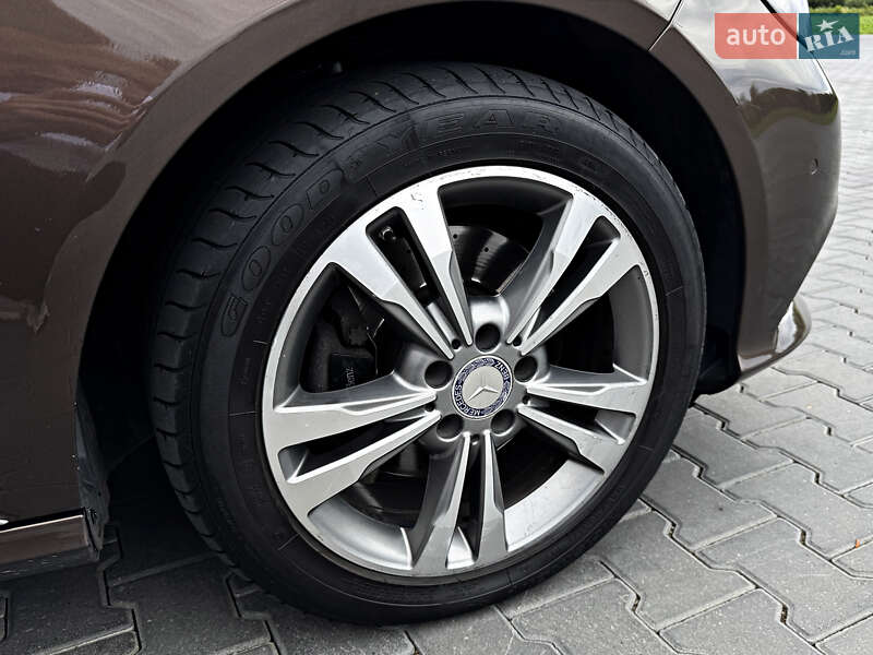 Универсал Mercedes-Benz E-Class 2015 в Черновцах