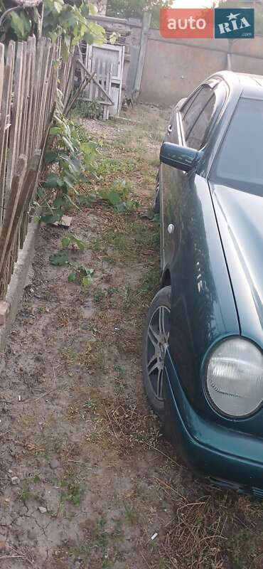 Седан Mercedes-Benz E-Class 1997 в Чернівцях