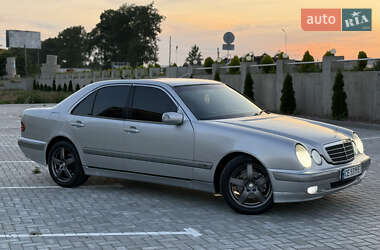 Седан Mercedes-Benz E-Class 2000 в 