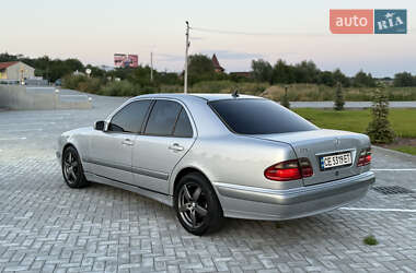 Седан Mercedes-Benz E-Class 2000 в 