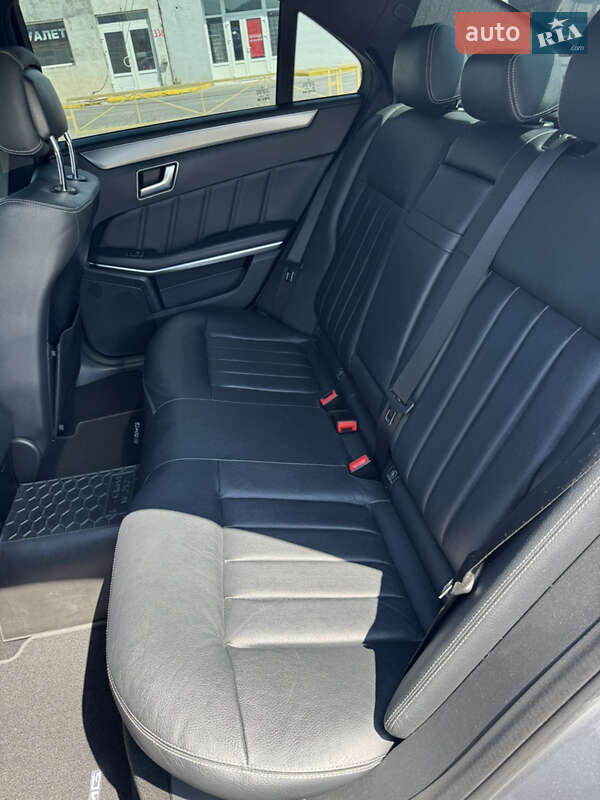 Седан Mercedes-Benz E-Class 2013 в Черновцах