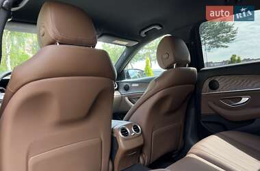 Седан Mercedes-Benz E-Class 2022 в 