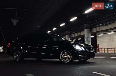 Седан Mercedes-Benz E-Class 2010 в Киеве
