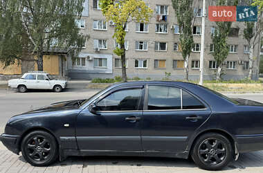 Седан Mercedes-Benz E-Class 1996 в 