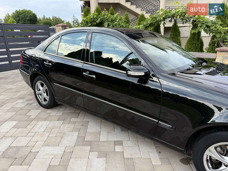 Седан Mercedes-Benz E-Class 2004 в Ивано-Франковске