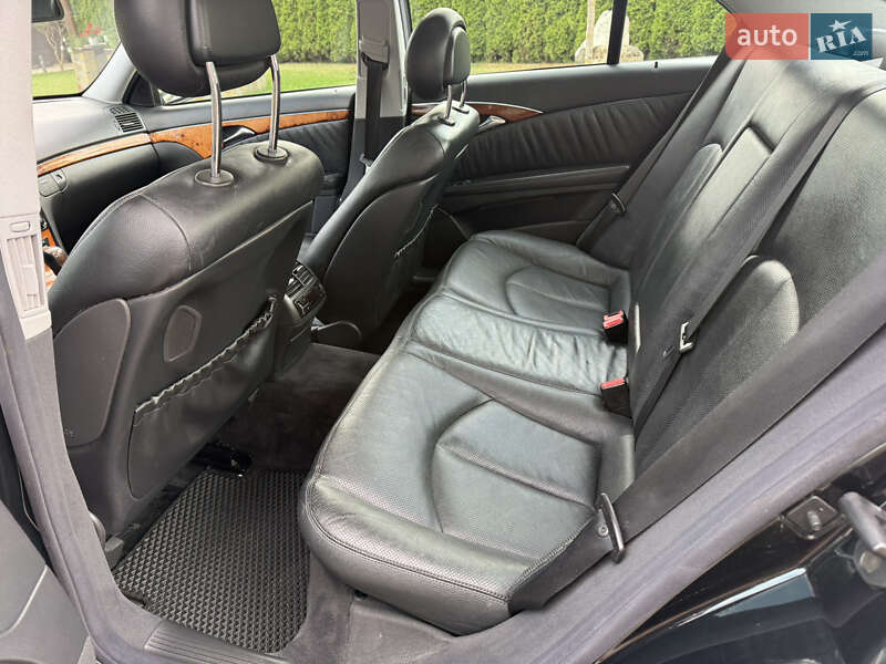 Седан Mercedes-Benz E-Class 2004 в Ивано-Франковске