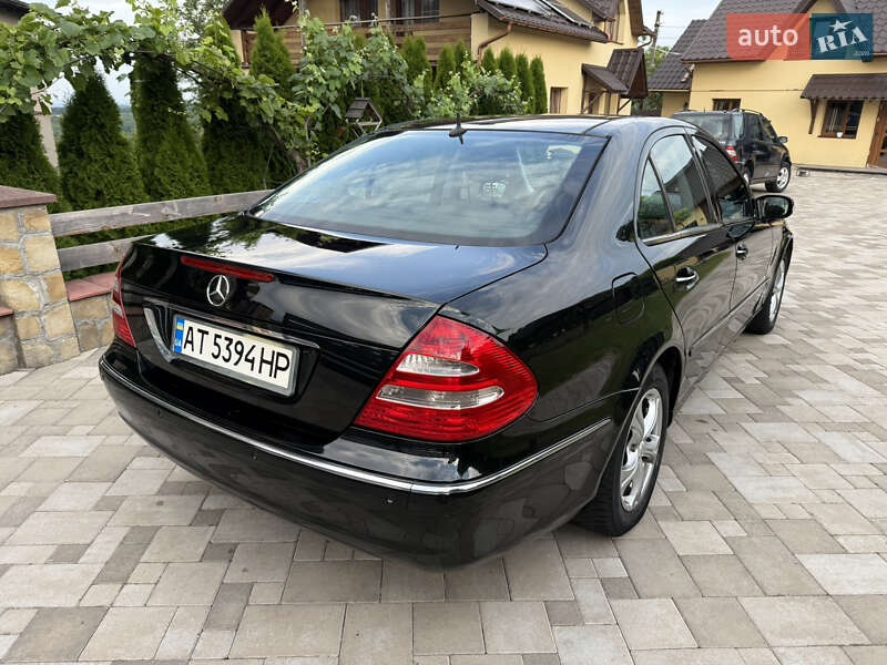 Седан Mercedes-Benz E-Class 2004 в Ивано-Франковске