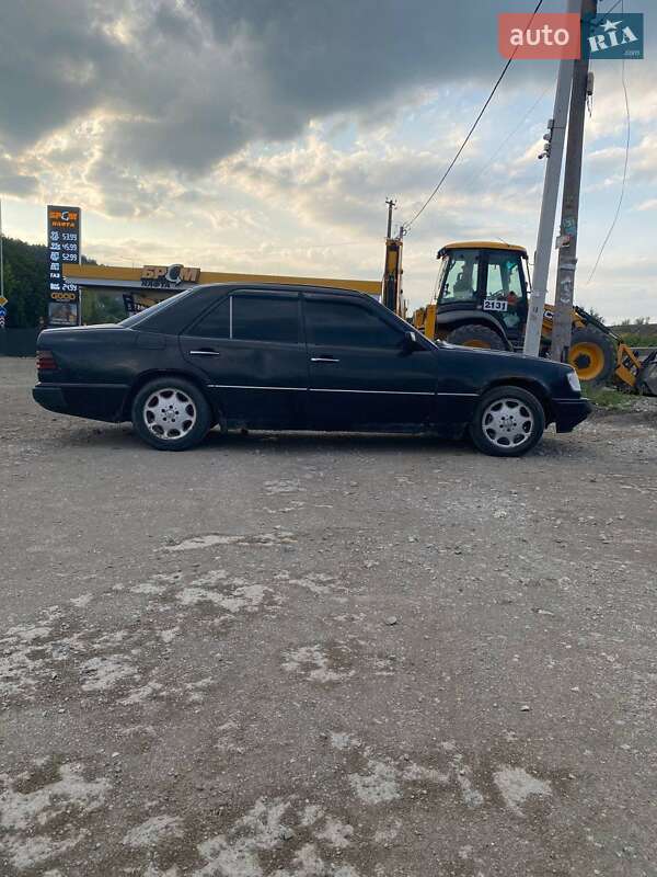Седан Mercedes-Benz E-Class 1995 в Тернополе