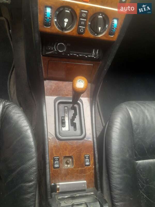 Седан Mercedes-Benz E-Class 1995 в Тернополе