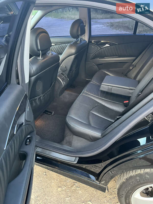 Седан Mercedes-Benz E-Class 2004 в Тернополі