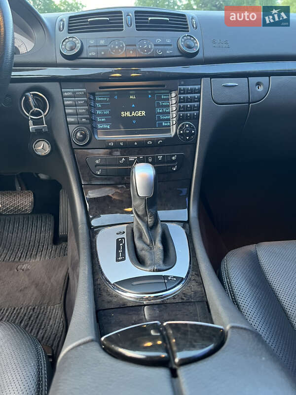 Седан Mercedes-Benz E-Class 2004 в Тернополі