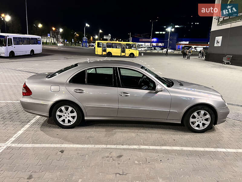 Седан Mercedes-Benz E-Class 2006 в Киеве