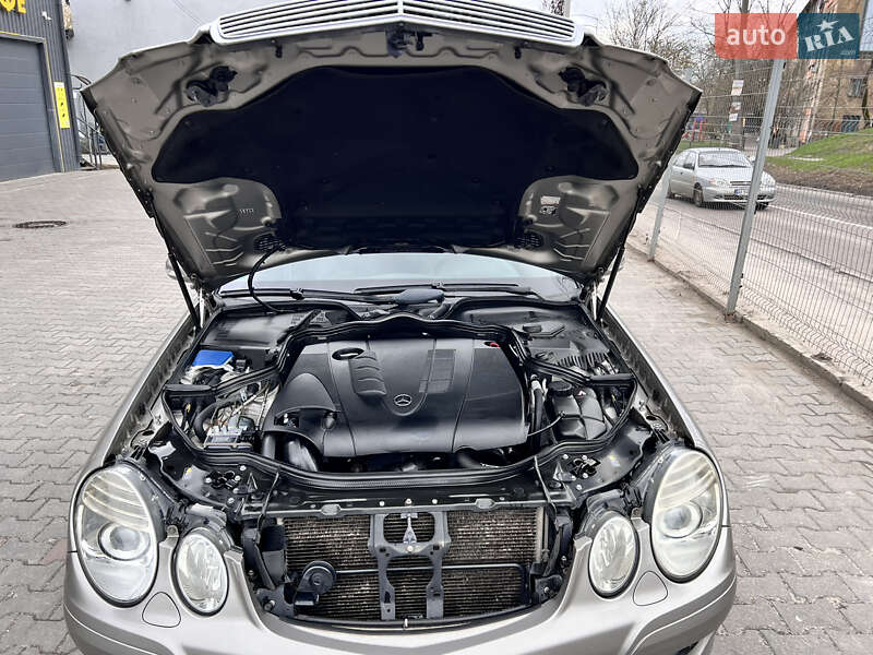 Седан Mercedes-Benz E-Class 2006 в Киеве
