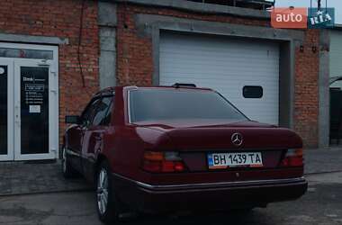 Седан Mercedes-Benz E-Class 1989 в Миколаєві