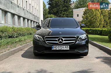 Седан Mercedes-Benz E-Class 2017 в  фото 2 Седан Mercedes-Benz E-Class 2017 в