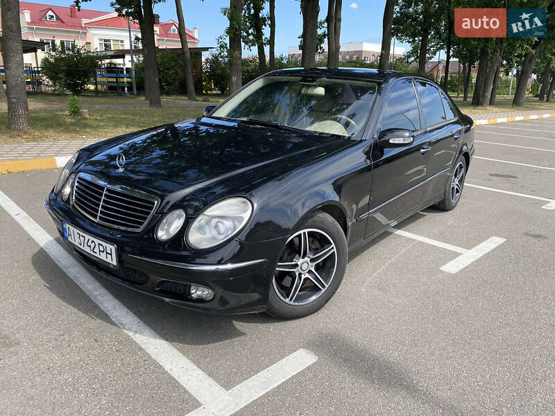 Mercedes-Benz E-Class 2005