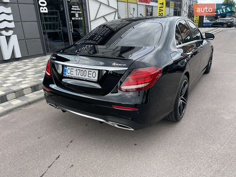 Седан Mercedes-Benz E-Class 2016 в Києві