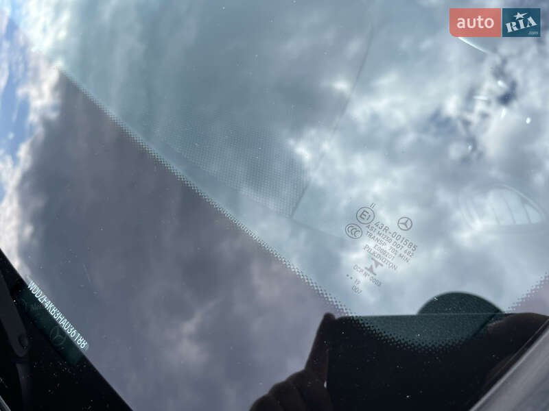 Седан Mercedes-Benz E-Class 2016 в Києві