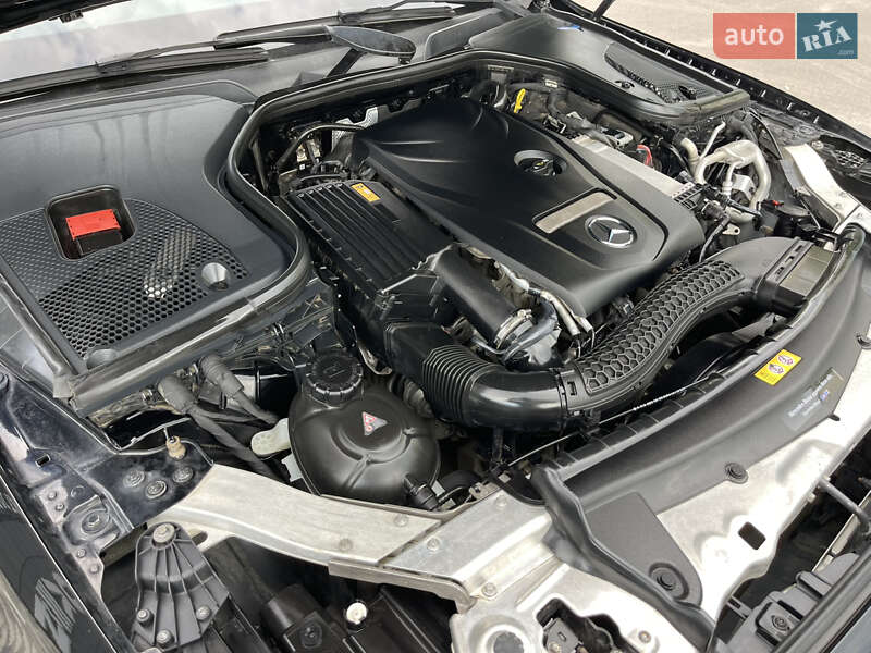 Седан Mercedes-Benz E-Class 2016 в Києві