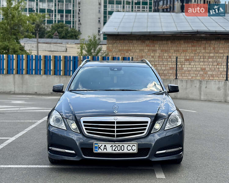 Mercedes-Benz E-Class 2011