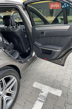 Седан Mercedes-Benz E-Class 2012 в 