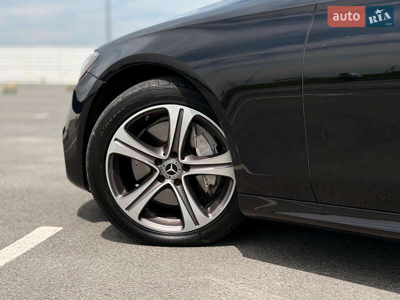 Седан Mercedes-Benz E-Class 2019 в Львове